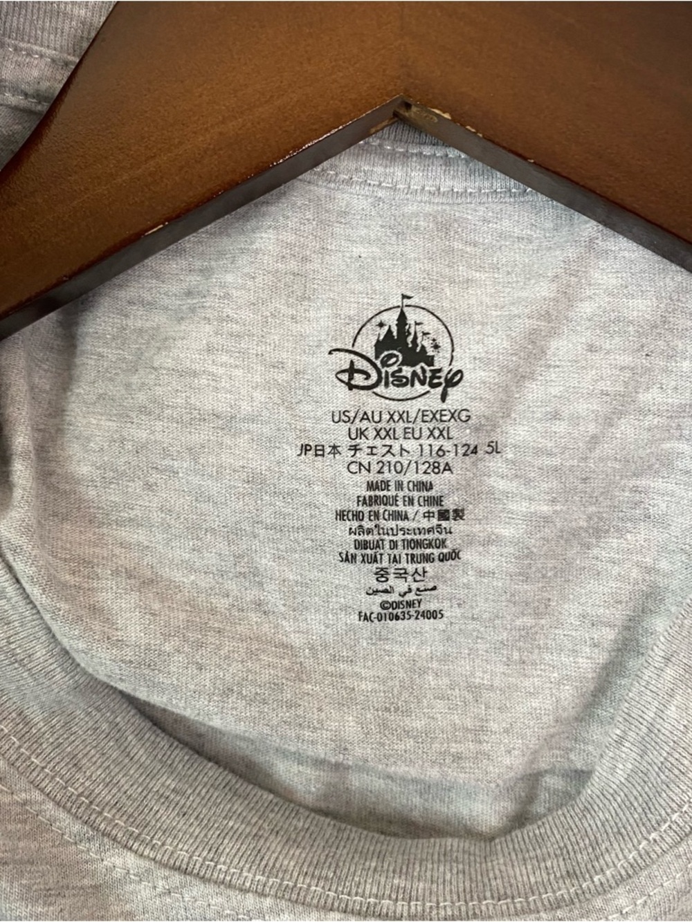 Disney Walt Disney World Pride Collection Rainbow Short Sleeve Gray Tee XXL - Picture 5 of 6